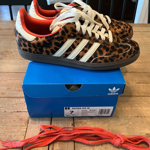 Adidas Samba OG Leopard Print Sneakers with Red Accents - Picture 2 of 8